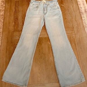 Universal Thread High Rise Flare Leg Jeans Jeans Size 8/R